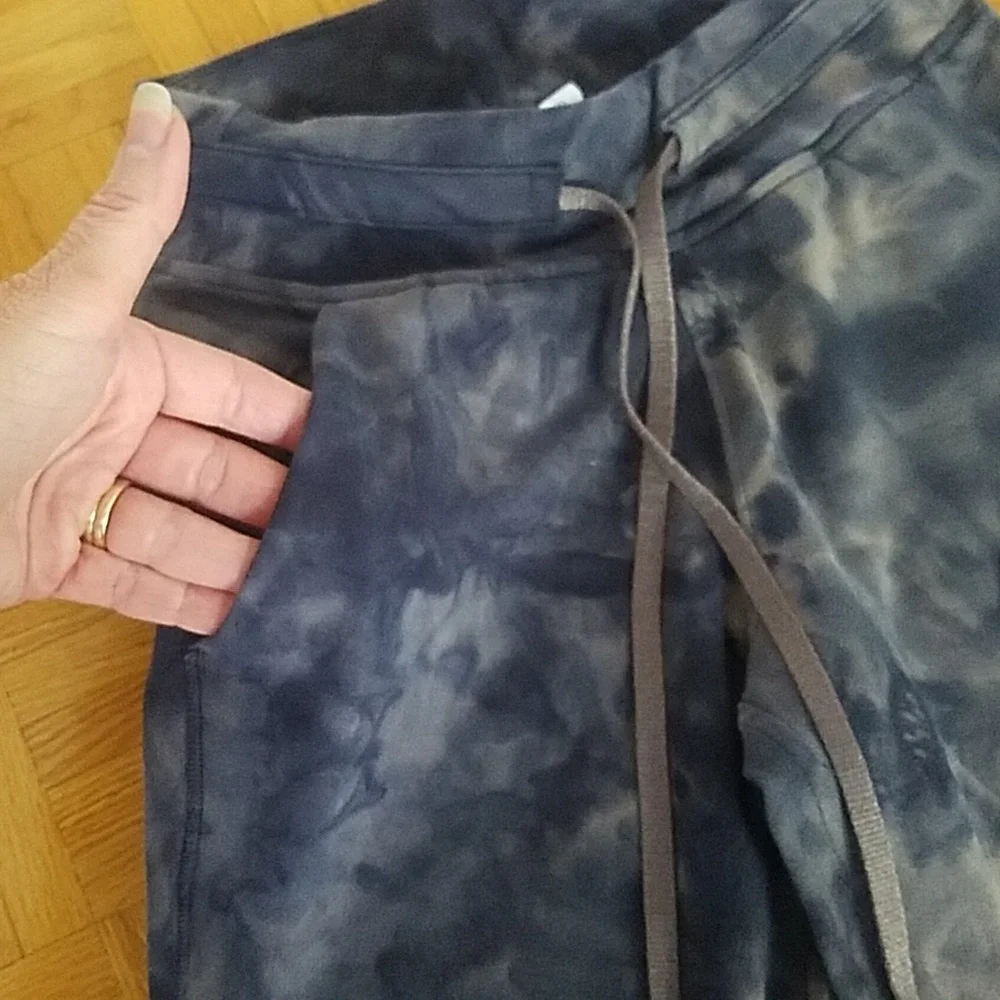 Lululemon Align Ready To Rulu Tiedye Cropped Jogger Pants - Picture 4 of 5